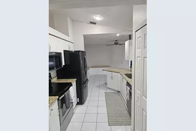 389 SE Whitmore Drive, Port Saint Lucie, FL 34984 - Photo 9