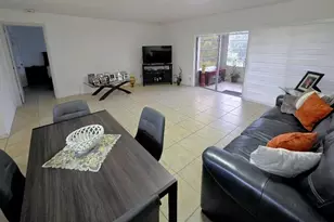 725 Lori Dr, Palm Springs, FL 33406 - Photo 3