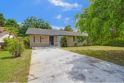 2886 Floral Road, Lake Worth, FL 33462 - Photo 1