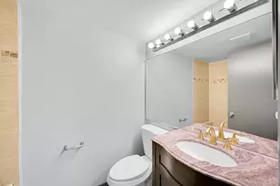 1204 Waterview Cir, Palm Springs, FL 33461 - Photo 9