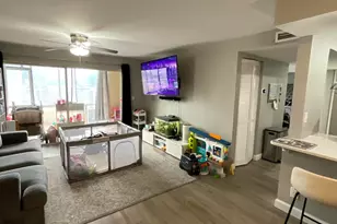 1530 SE Royal Green Cir, Port Saint Lucie, FL 34952 - Photo 7