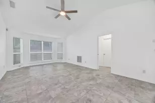 9100 Castle Rock Dr, Jacksonville, FL 32221 - Photo 9