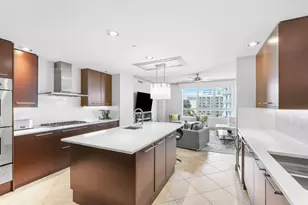 3800 N Ocean Dr, Singer Island, FL 33404 - Photo 11