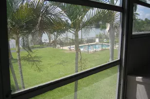 960 Crystal Lake Dr, Deerfield Beach, FL 33064 - Photo 13