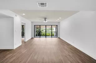 1701 Presidential Way, West Palm Beach, FL 33401 - Photo 3