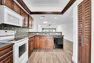 1701 Presidential Way, West Palm Beach, FL 33401 - Photo 15