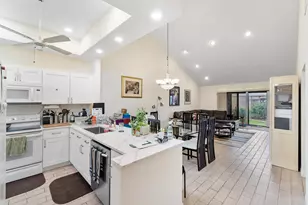 10900 Waterberry Ct, Boca Raton, FL 33498 - Photo 23