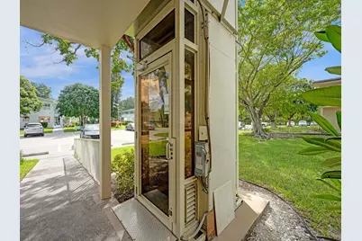232 Farnham J, Unit #232, Deerfield Beach, FL 33442 - Photo 3