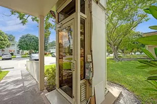 232 Farnham J, Deerfield Beach, FL 33442 - Photo 3