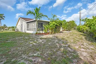 6113 Rainbow Cir, Greenacres, FL 33463 - Photo 21