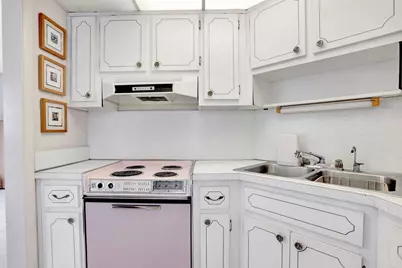 1021 Crystal Lake Drive, Unit #109, Deerfield Beach, FL 33064 - Photo 9