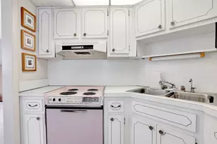 1021 Crystal Lake Dr, Deerfield Beach, FL 33064 - Photo 9