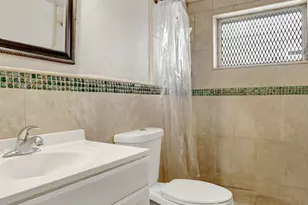 1021 Crystal Lake Dr, Deerfield Beach, FL 33064 - Photo 15