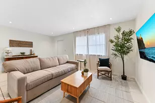 271 Saxony Unit, Delray Beach, FL 33446 - Photo 3