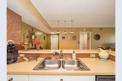 1590 S 42nd Circle, Unit #106, Vero Beach, FL 32967 - Photo 11