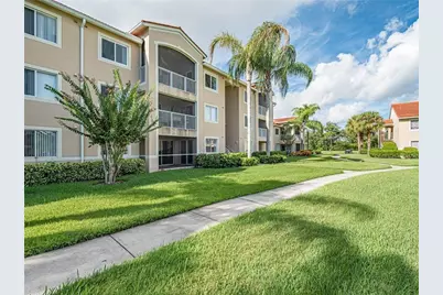 1590 S 42nd Circle, Unit #106, Vero Beach, FL 32967 - Photo 3