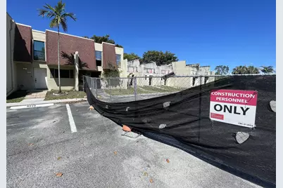 8921 Palm Tree Lane, Unit #8921, Pembroke Pines, FL 33024 - Photo 7