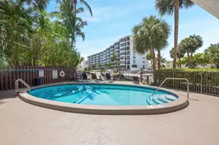 4800 Bayview Dr, Fort Lauderdale, FL 33308 - Photo 25