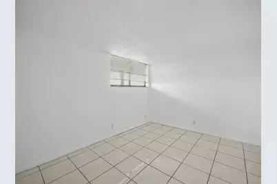 4800 Bayview Drive #606, Fort Lauderdale, FL 33308 - Photo 17