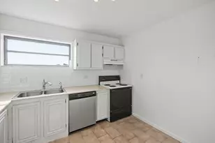 4800 Bayview Dr, Fort Lauderdale, FL 33308 - Photo 9