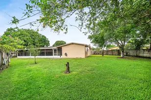 8330 NW 23rd St, Pembroke Pines, FL 33024 - Photo 17