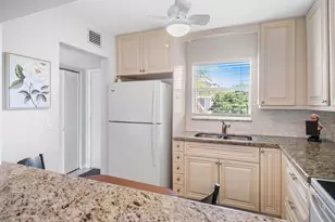 715 Lori Dr, Palm Springs, FL 33461 - Photo 3