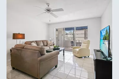 715 Lori Drive, Unit #213, Palm Springs, FL 33461 - Photo 11