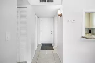 715 Lori Dr, Palm Springs, FL 33461 - Photo 5