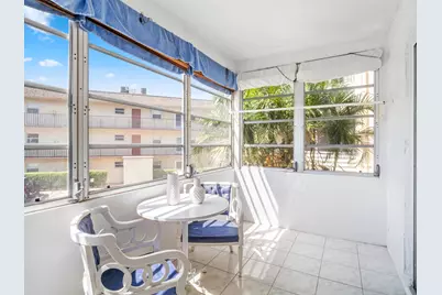 715 Lori Drive, Unit #213, Palm Springs, FL 33461 - Photo 15