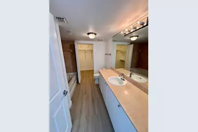 600 S Dixie Highway, Unit #533, West Palm Beach, FL 33401 - Photo 11