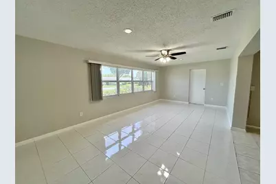 5725 Fernley Drive E, Unit #71, West Palm Beach, FL 33415 - Photo 21