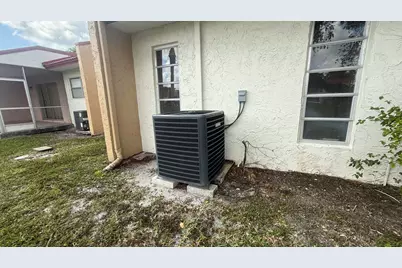 425 Lake Helen Drive, West Palm Beach, FL 33411 - Photo 15