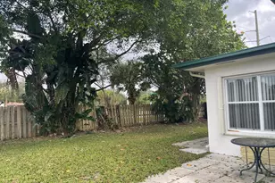 927 W Royal Palm Rd, Boca Raton, FL 33486 - Photo 31
