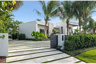 135 Churchill Road, West Palm Beach, FL 33405 - Photo 1