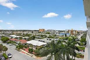 704 N Ocean Blvd, Pompano Beach, FL 33062 - Photo 51