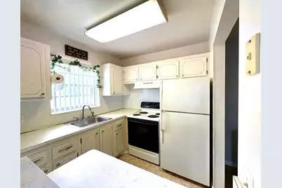 127 Berkshire F, West Palm Beach, FL 33417 - Photo 11