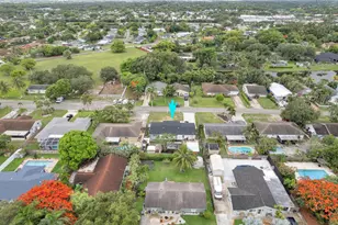 2745 Cambridge Rd, Lake Worth, FL 33462 - Photo 9