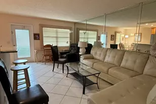 1046 Wolverton C, Boca Raton, FL 33434 - Photo 7