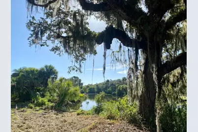 2083 W Midway Road, Fort Pierce, FL 34981 - Photo 9