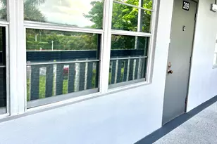 209 Suffolk E E Unit, Boca Raton, FL 33434 - Photo 3