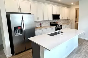 1243 Haven Circle Unit #Hallmark 35, Vero Beach, FL 32960 - Photo 5