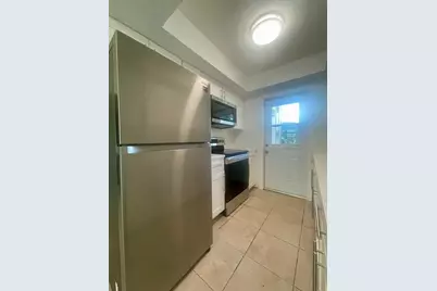 1050 E Sample Road, Unit #110, Pompano Beach, FL 33064 - Photo 9