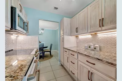 215 Manatee Lane, Unit #B, Fort Pierce, FL 34952 - Photo 9