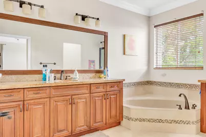 8155 Viale Matera, Lake Worth, FL 33467 - Photo 23