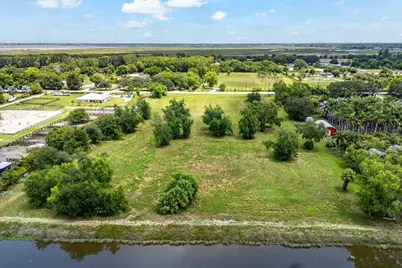 16526 Hollow Tree Lane, Wellington, FL 33470 - Photo 5
