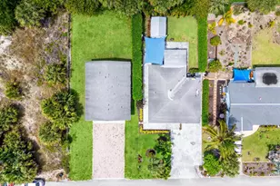 3475 Harbor Rd N, Jupiter, FL 33469 - Photo 3