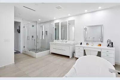 200 SE Mizner Boulevard, Unit #717, Boca Raton, FL 33432 - Photo 23