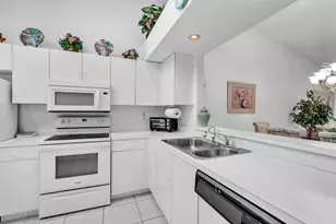 9976 Seacrest Cir, Boynton Beach, FL 33437 - Photo 9