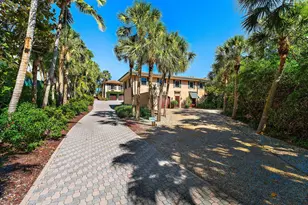 527 S Beach Rd, Jupiter Island, FL 33455 - Photo 51