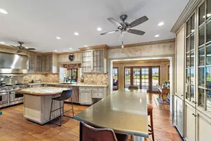 527 S Beach Rd, Jupiter Island, FL 33455 - Photo 11